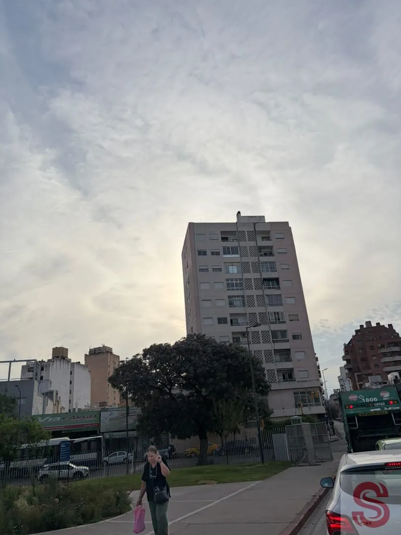 Venta Departamento Tres (3) Dormitorios Centro, bv guzman y  25 de mayo