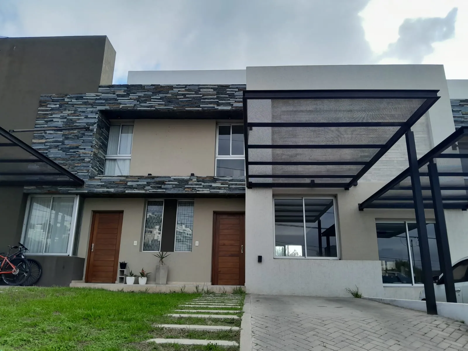 ALQUILO DUPLEX, 2 HAB, BARRIO PRIVADO, TERRAZAS DE ESTANZUELA