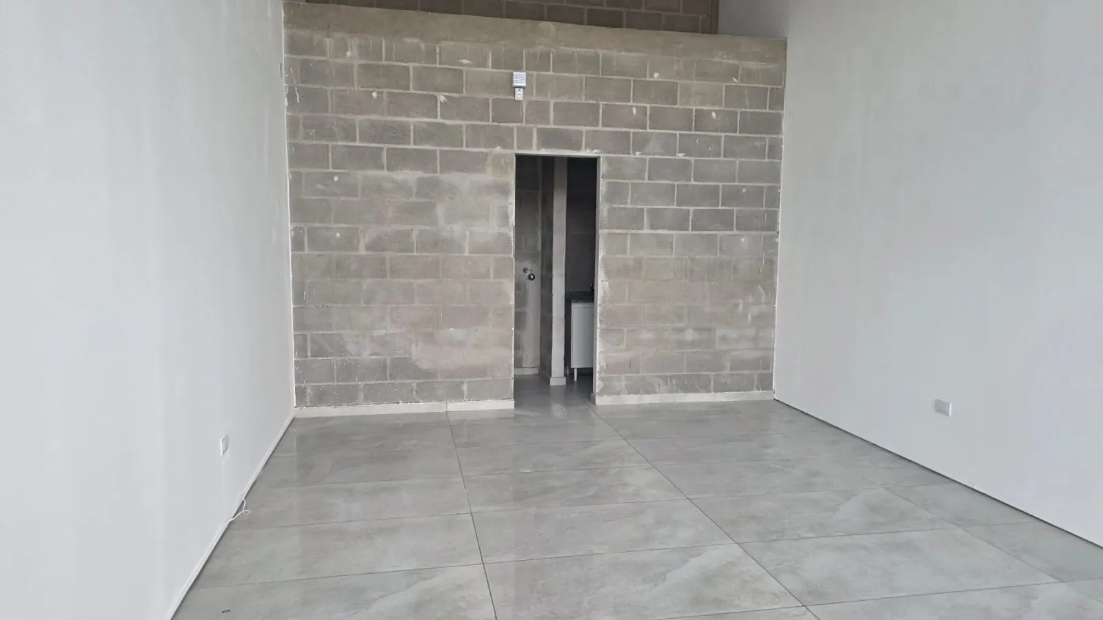 ALQUILER LOCAL COMERCIAL N°3, INGRESO A DOCTA (FRENTE A CUBANITOS)