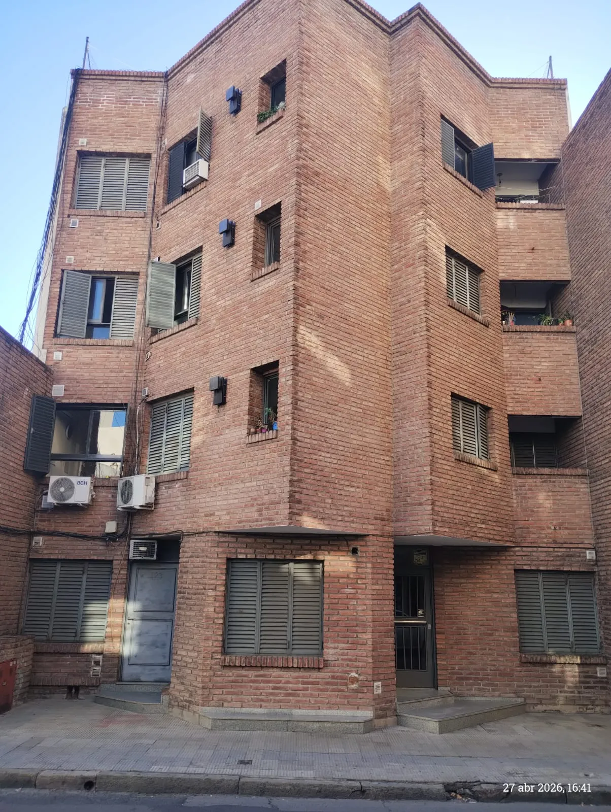 Lindo depto a mts de Av. Colon y el centro