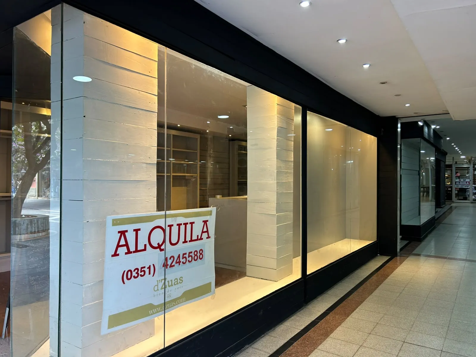 Local en Alquiler en la peatonal