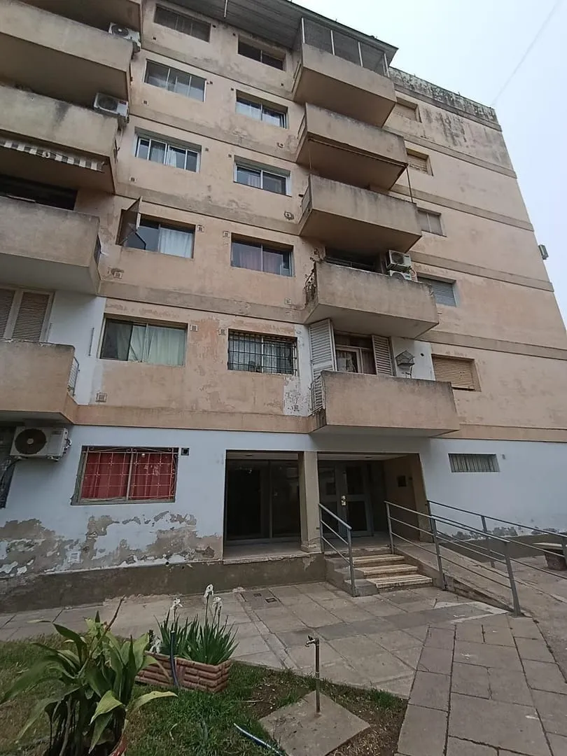 VENTA DEPTO 3 D PB COMPLEJO CERRADO B° SANTA ISABEL