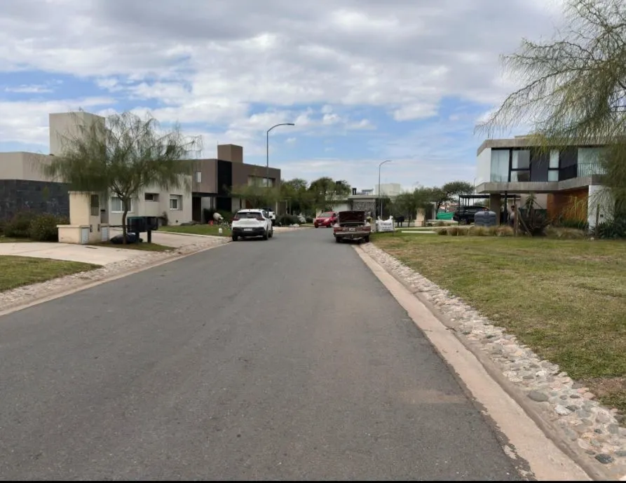 SE VENDE TERRENO EN 7 SOLES