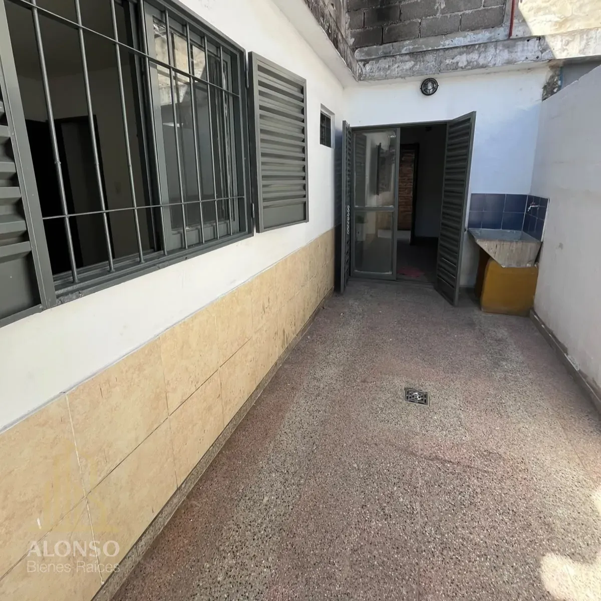 🏡 DEPTO 1 DORMITORIO PATIO CON ASADOR ALQUILER - LORENZO DE FAGOADA 4635