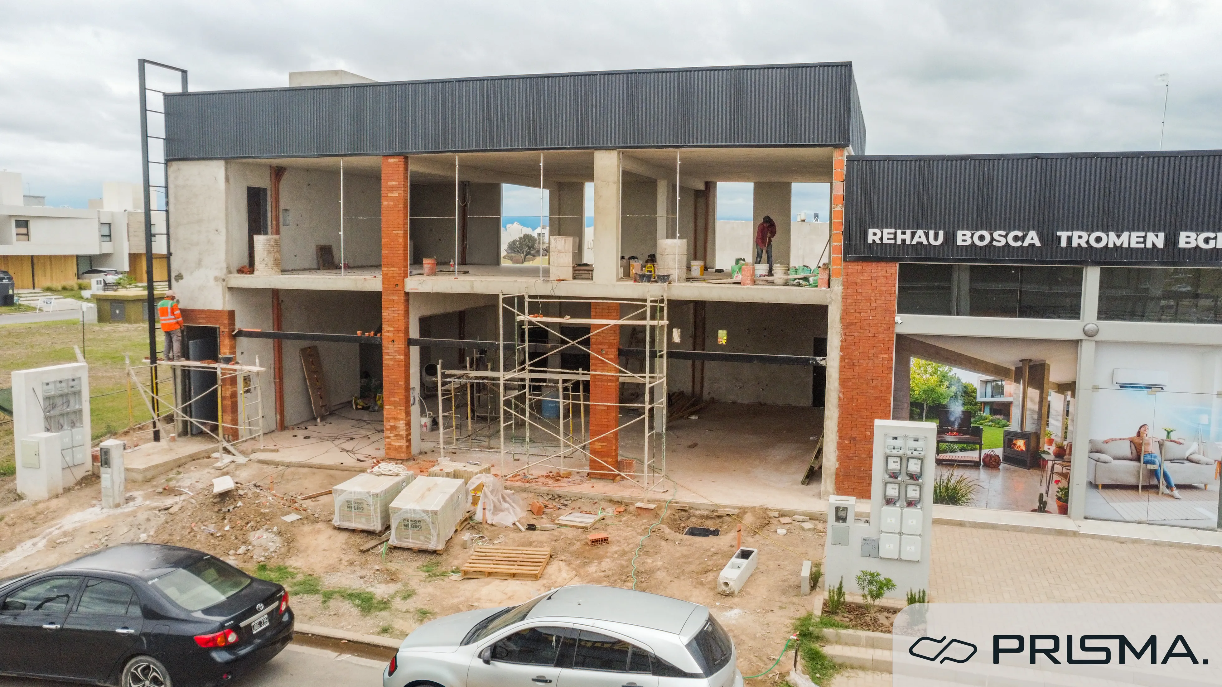 Local - 45m2 - SOLARES DE MANANTIALES