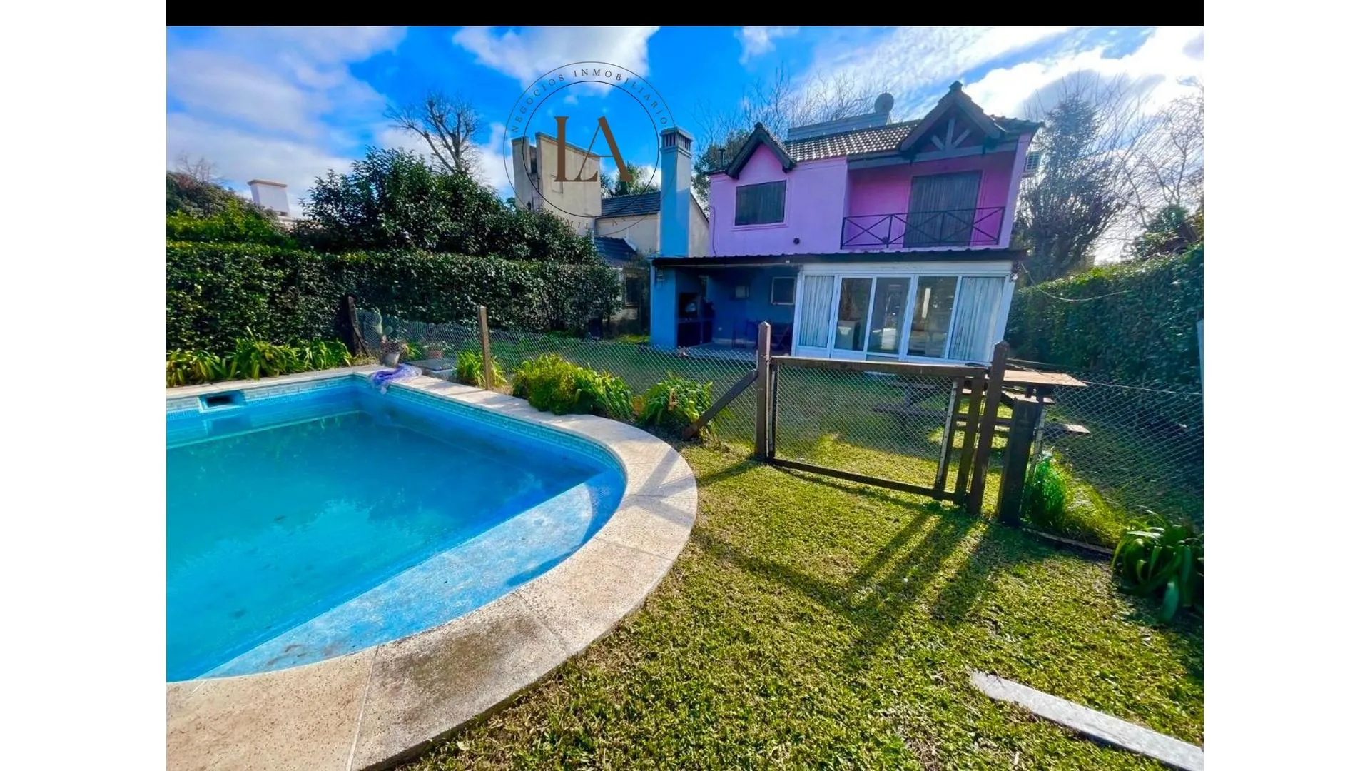 CASA EN ALQUILER ANUAL, MORENO