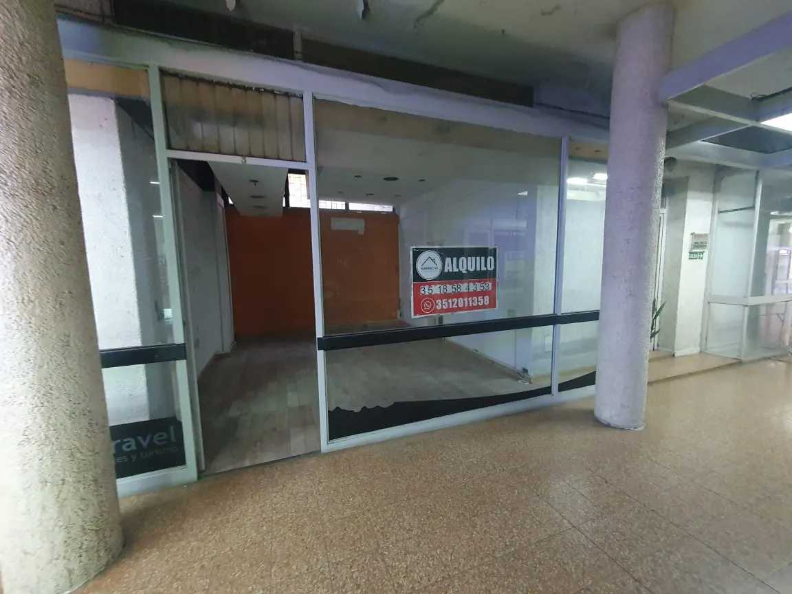 ALQUILO! LOCAL COMERCIAL. GALERIA MITRE. AV VELEZ SARSFIELD 30.