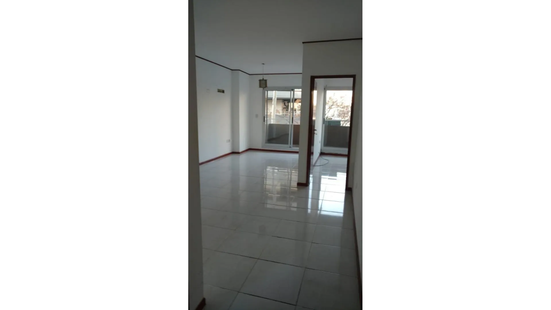 OPORTUNIDAD!!! DOS ambientes FRENTE C/ BALCON Y COCHERA FIJA
