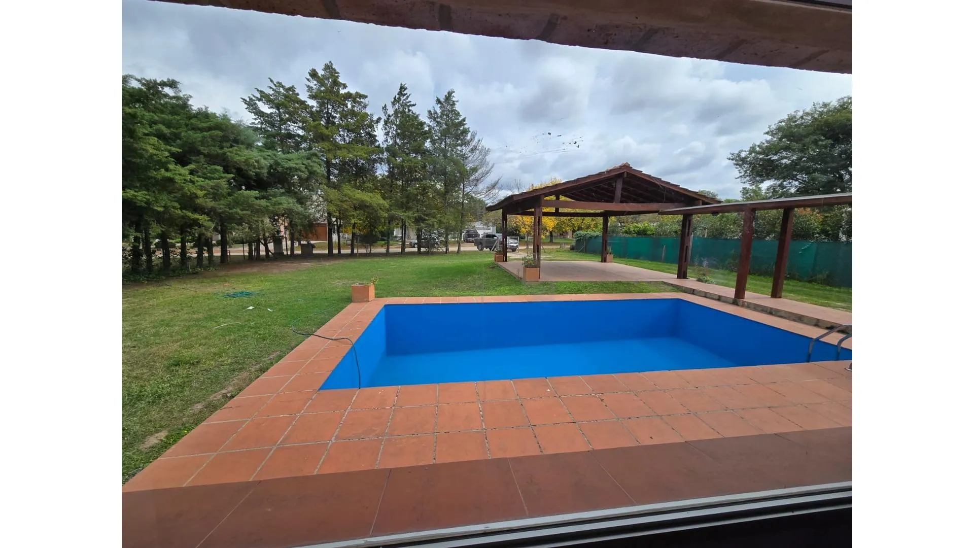 CHACRAS 4 DORMITORIOS 2 BAÑOS QUINCHO JARDIN PISCINA