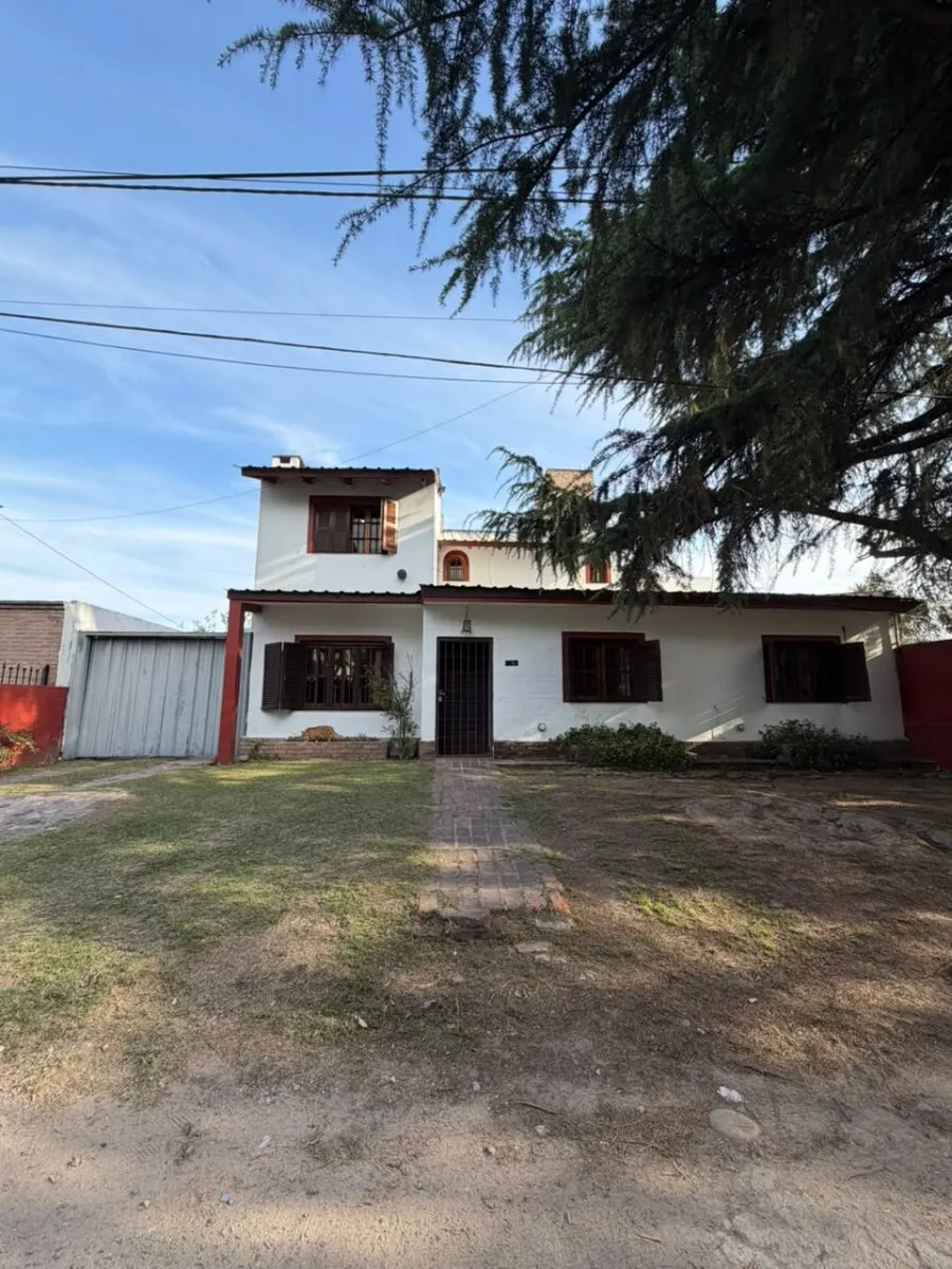 VENTA CASA 5 DORMITORIOS ZONA VILLA WALCARDE
