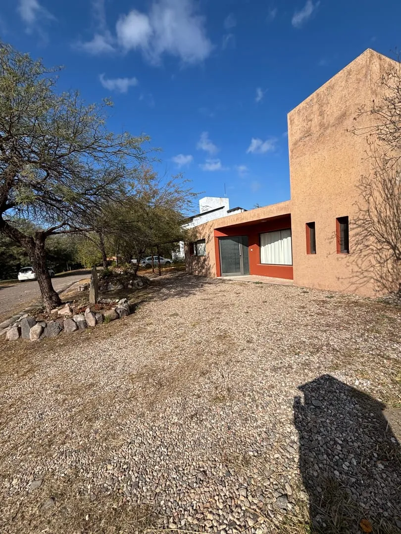 ALQUILER Casa 2 dormitorios Sierra Nueva Mendiolaza