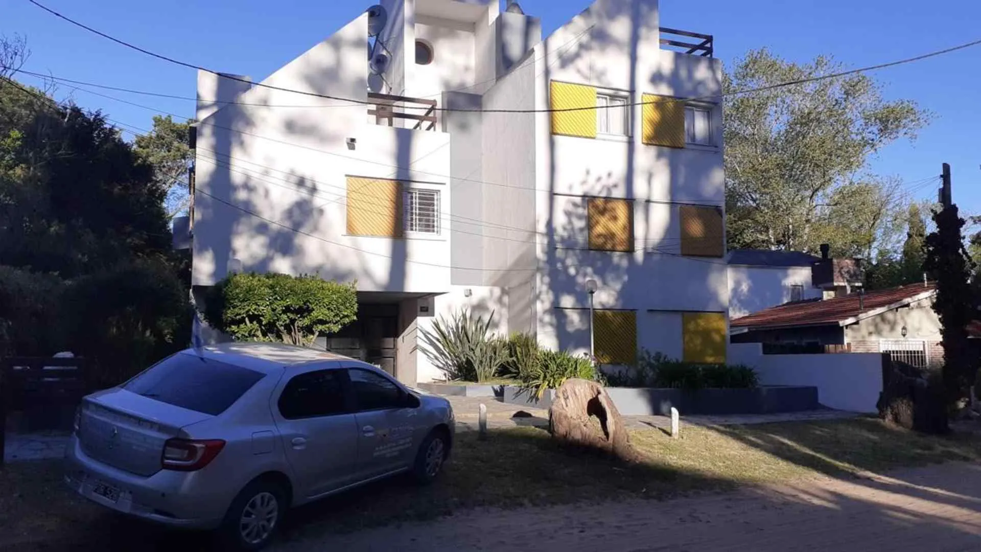 Alquiler depto "Postigones Amarillos" temporada 27.Gesell