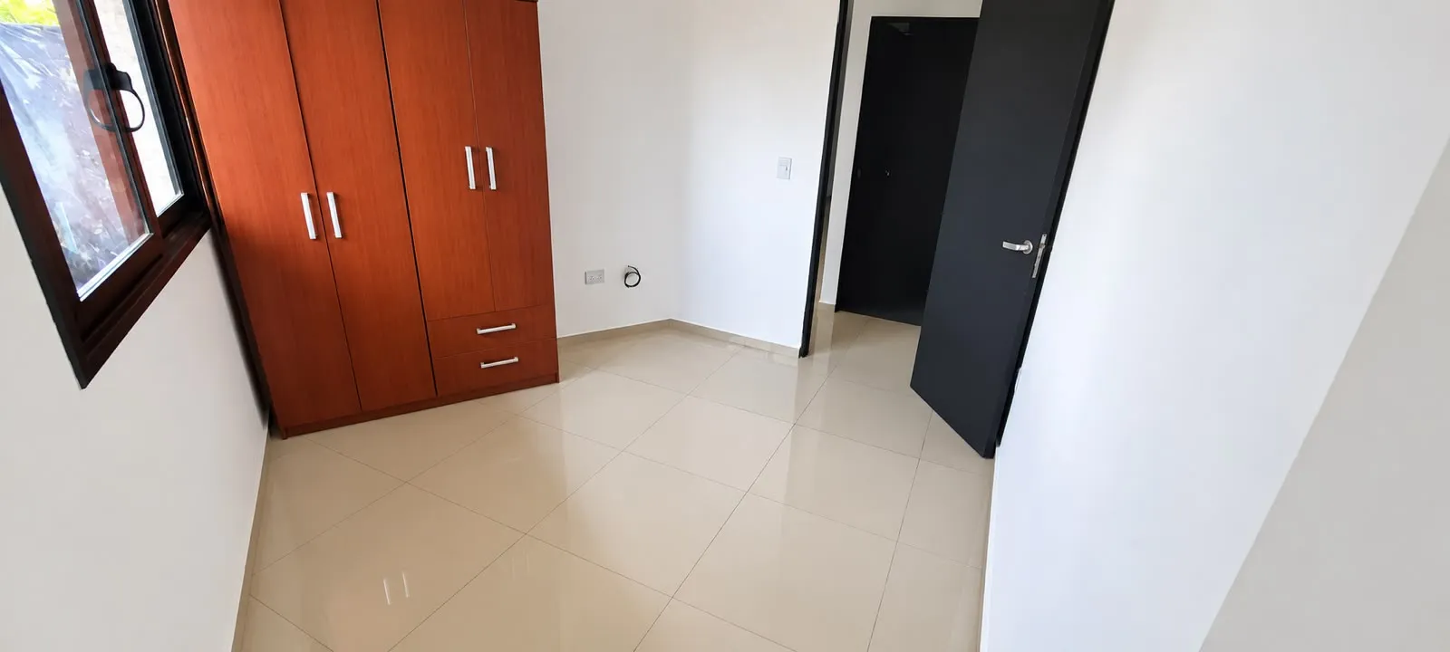 Isabel la Católica al 800 a mts PLAZA 1 dorm. Balcón 2do piso FRENTE Alta Córdoba