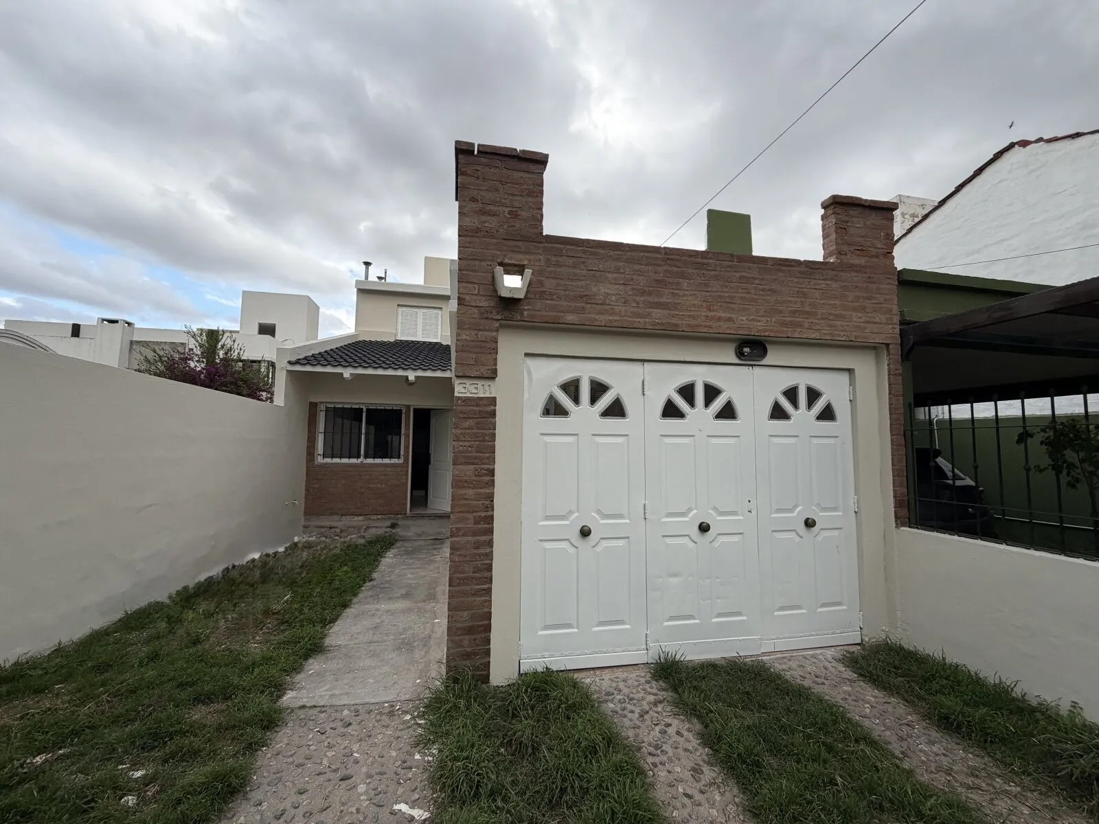 Duplex en Venta - 4 dormitorios - Barrio Poeta Lugones