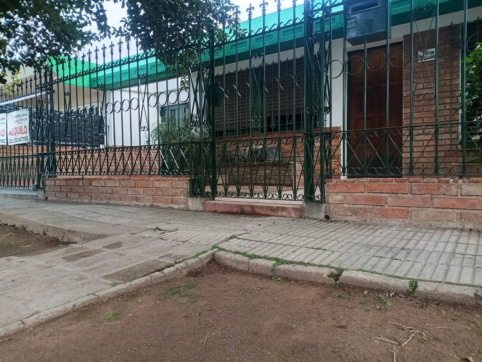 CASA EN ALQUILER · BARRIO ITUZAINGÓ - $730.000