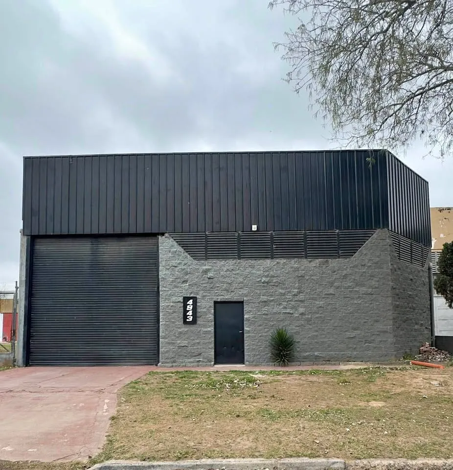 Excelente galpón en alquiler en Zona Sur – Barrio Estación Flores