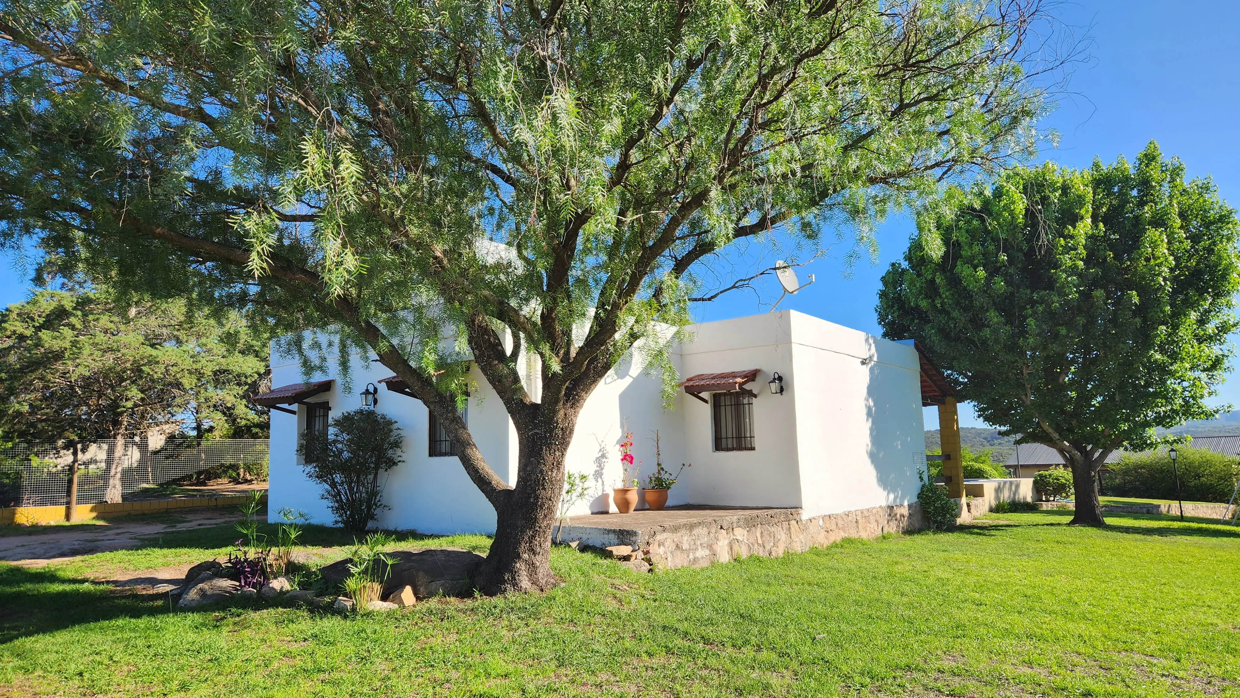 Tu Refugio Natural y Negocio Propio en Cabalango: 1580 m² de Terreno, Pileta y Quincho