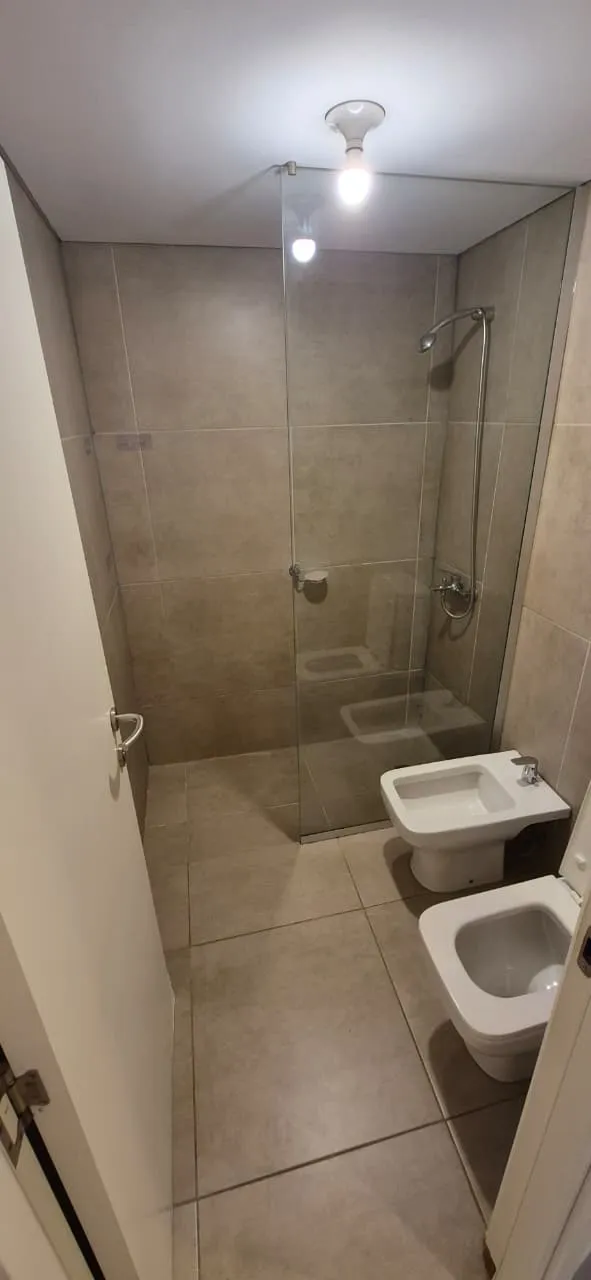 ALQUILER – EXCELENTE DEPARTAMENTO DE 2 DORMITORIOS CON BALCÓN CARDINALES NUEVO SUQUÍA – GENERAL PAZ
