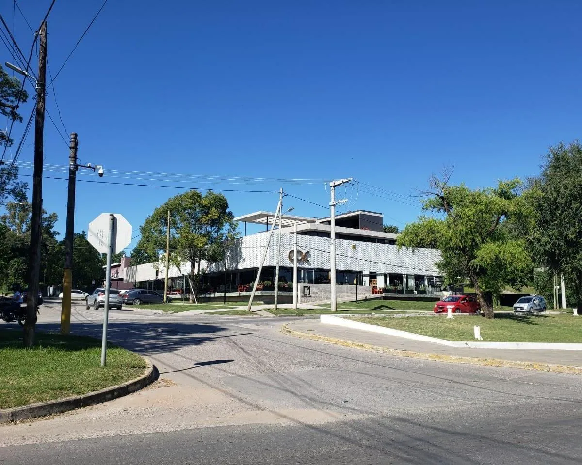 ALQUILER LOCAL - COMPLEJO CUADRA 1, VILLA ALLENDE GOLF