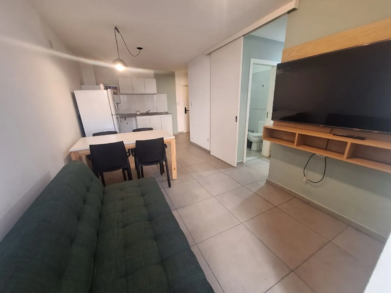 Amoblado con cochera Centro/Nueva Cordoba seg 24hs