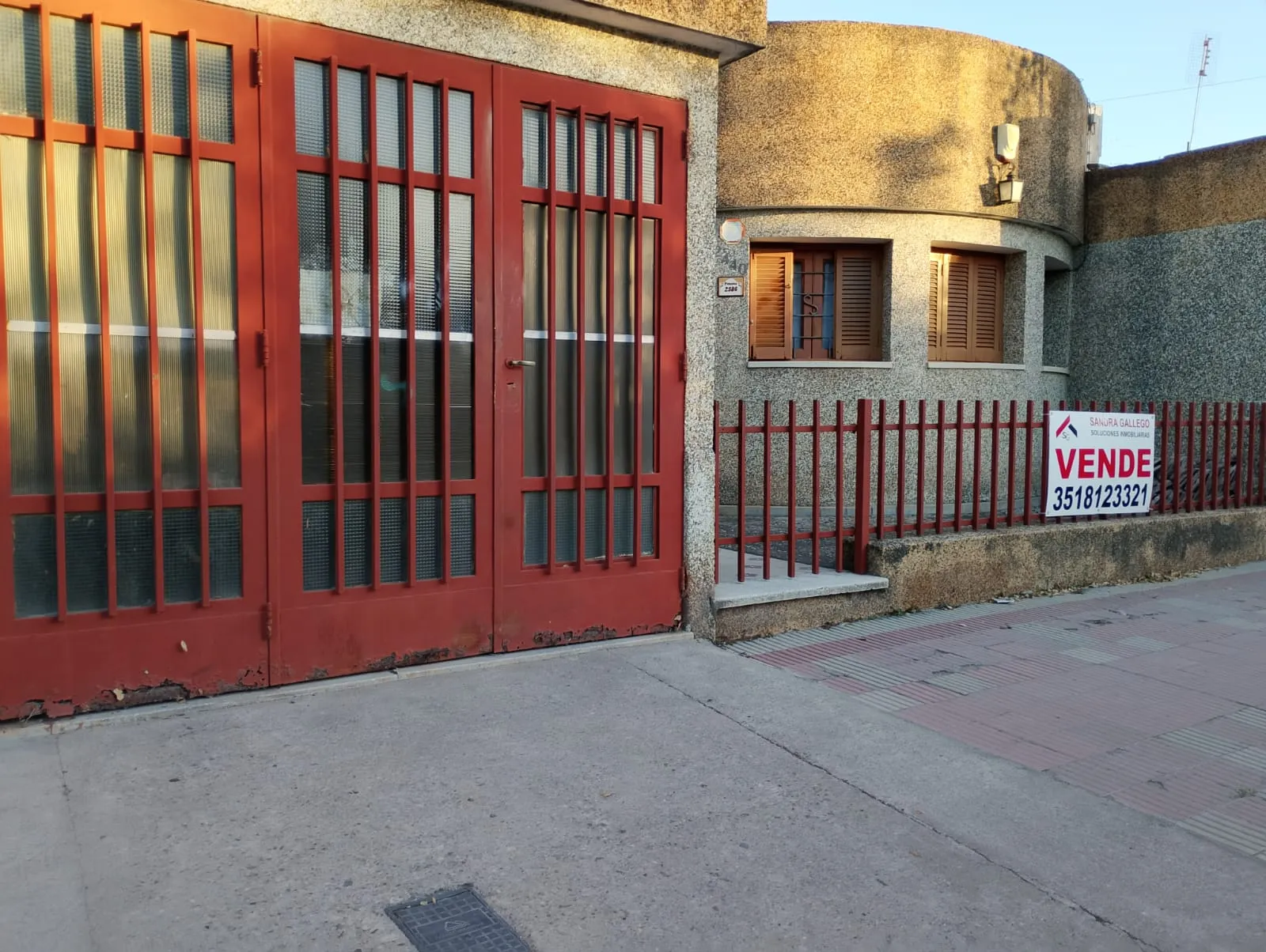 Se Vende- Casa 2 Dormitorios En B° Yapeyu Apta A Crédito