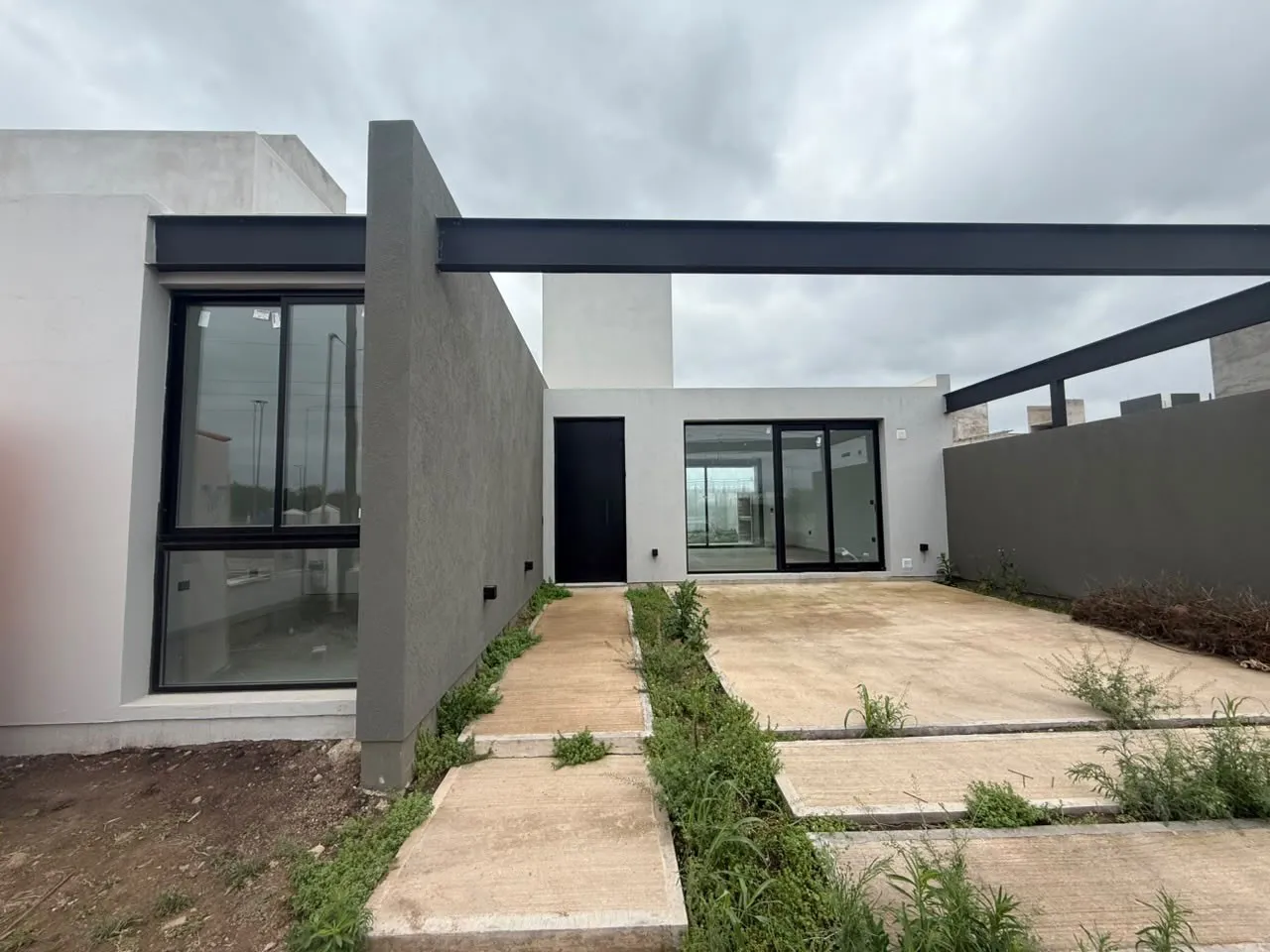 VENTA CASA EN DOCTA MALAGUEÑO - 2 DORMITORIOS, FRENTE A ESPACIO VERDE