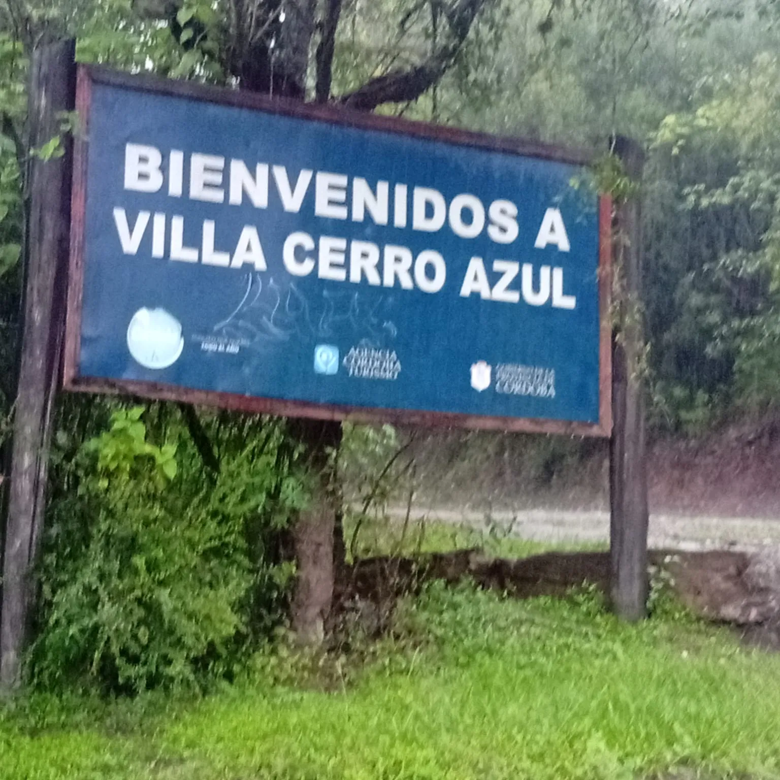 TERRENO EN VILLA CERRO AZUL EN ZONA CONSOLIDADA !!!