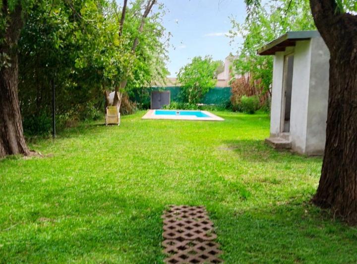Casa · 80m² · 4 Ambientes · 2 Cocheras
