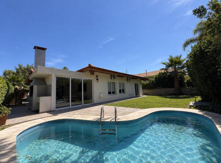 Casa · 250m² · 6 Ambientes