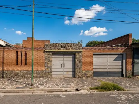 Se vende casa 5 habitaciones 187m2 cubiertos
