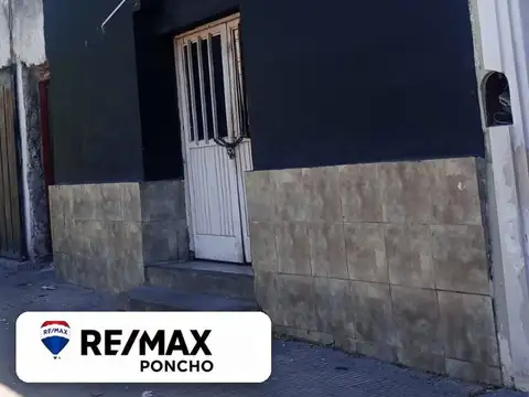 Se alquila local en av. guemes al 300 catamarca