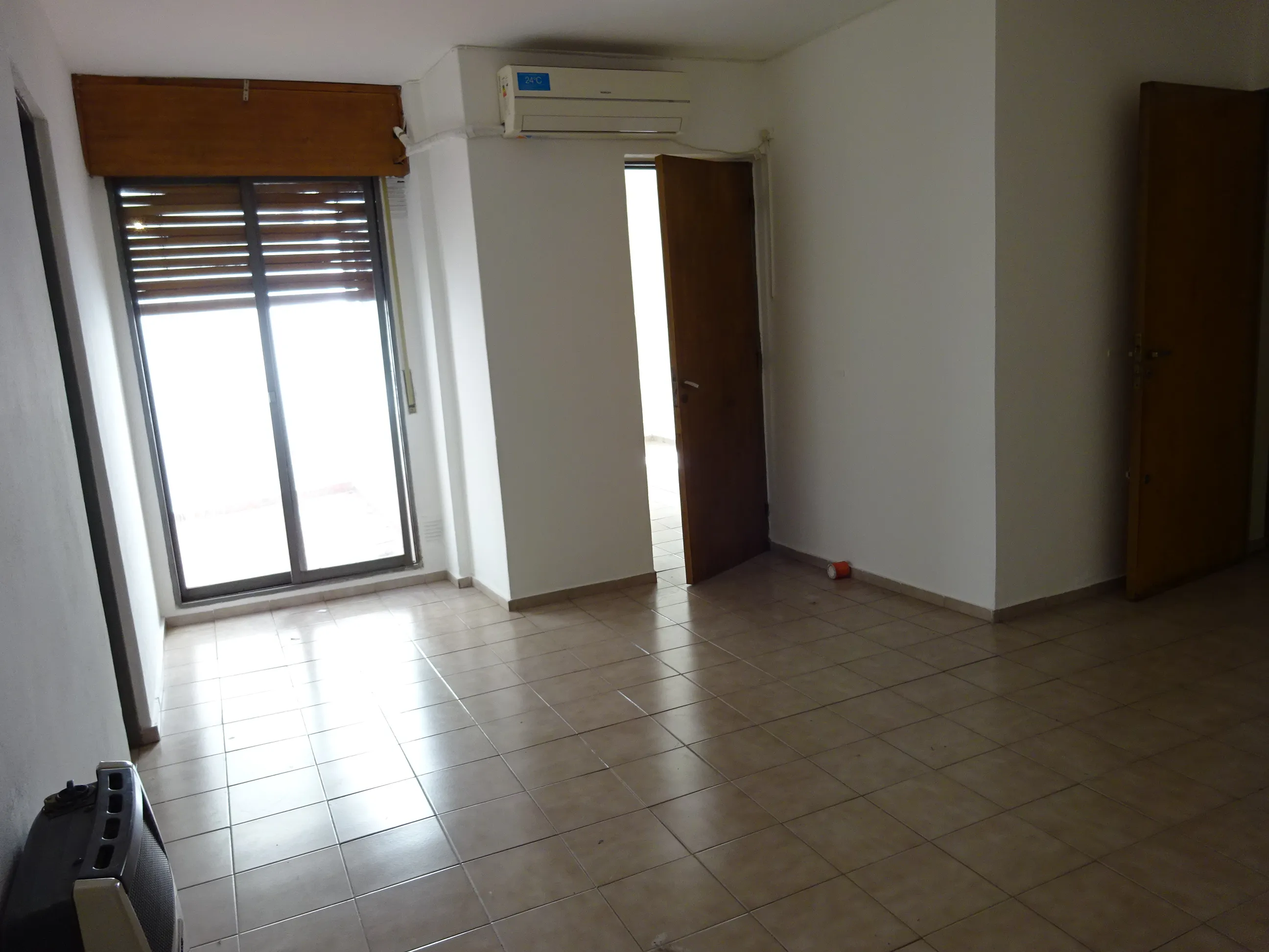 ALBERDI - AV. COLON 1897 - 1 Dor c/PATIO - P. Bja - Bajos Gastos