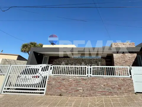 Casa moderna 3 dorm patio pileta km3 apta credito!
