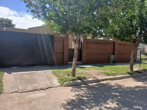 Venta de casa en la ciudad de la punta( san luis)