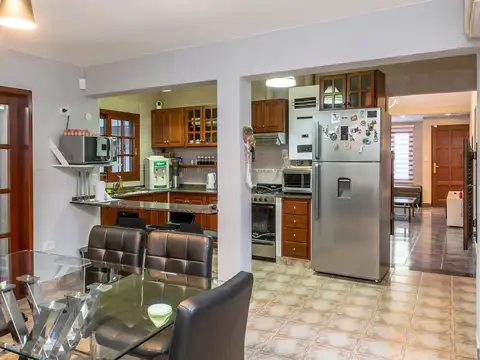 Venta casa 7 dormitorios zona parque san martin