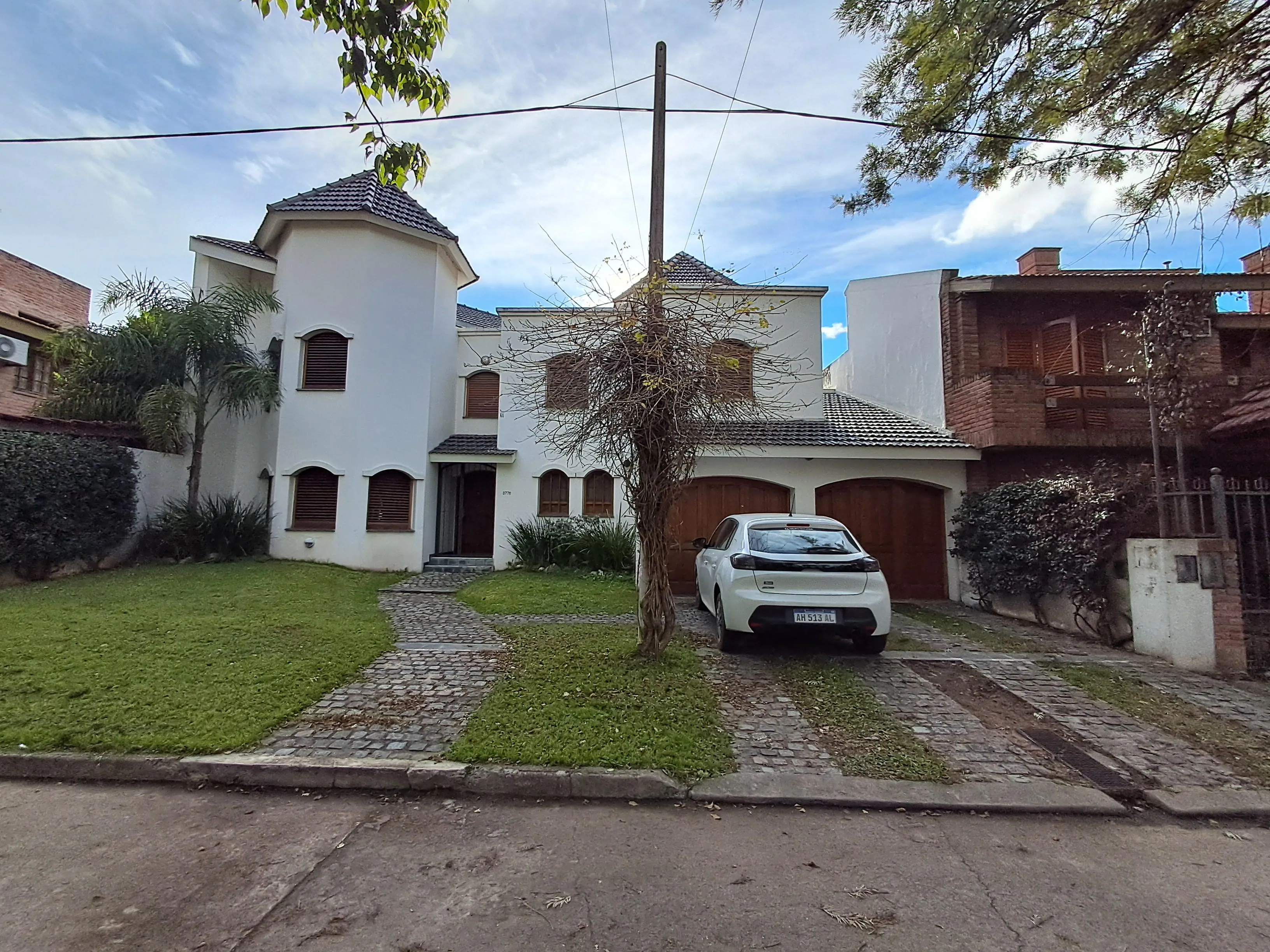 JARDIN ESPINOSA - A MTS PASEO DEL JOCKEY