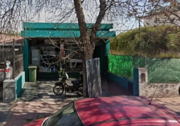 Local en venta en Cerro de las Rosas , rentabilidad de 9%