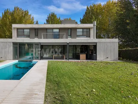 Casa en venta canales de plottier