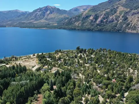 Exclusivo lote en la península de meliquina