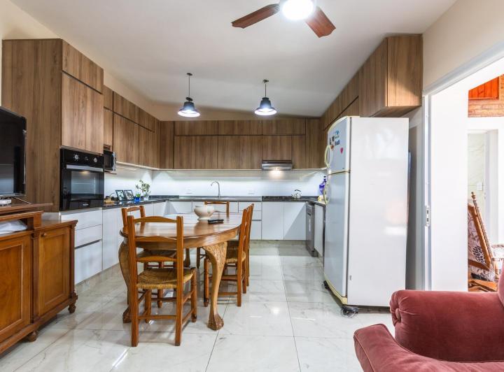 Casa · 140m² · 3 Ambientes · 2 Cocheras