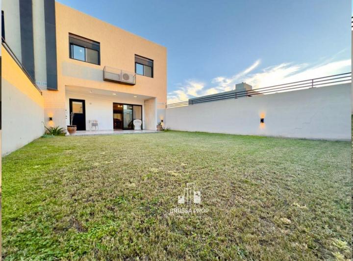 Casa · 160m² · 6 Ambientes · 2 Cocheras