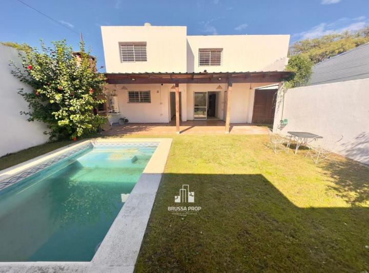 Casa · 100m² · 6 Ambientes · 1 Cochera
