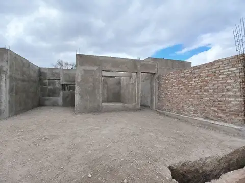 Casa en pozo en barrio vista michelo