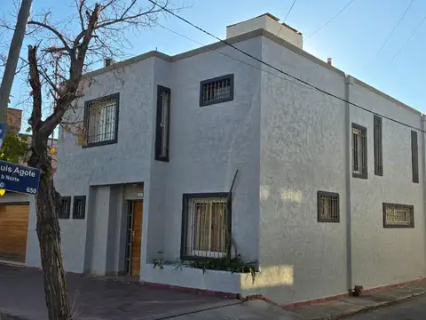 Espectacular casa en venta sexta seccion - ciudad mendoza - apto credito
