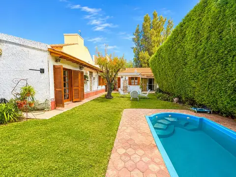 Casa en venta barrio privado 3 dorm guaymallén