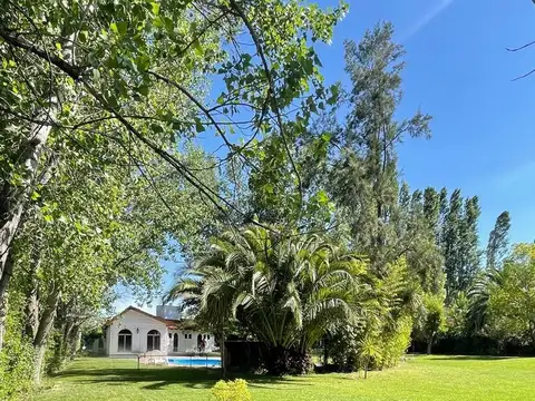 Venta casa de categoria chacras de coria