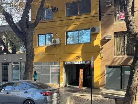 Oportunidad de 2 locales en el corazon de mendoza