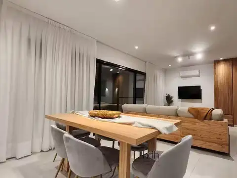 Casa en alquiler en cañuelas chico 3 dormitorios 3 baños con patio amoblada seguridad 24 hs