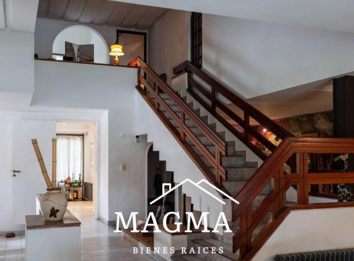 Casa · 535m² · 7 Ambientes · 4 Cocheras