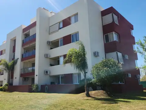 Venta departamento 3 dormitorios zona jockey club